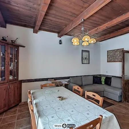 Vackor Vendeghaz Apartment